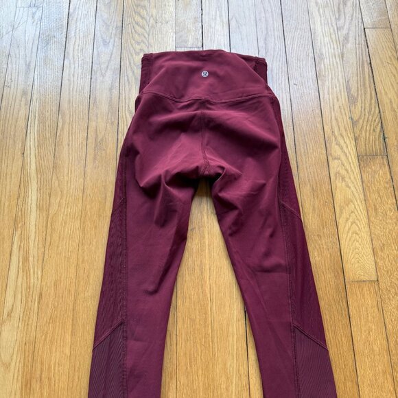 Lululemon Size 2 Deep Rouge Burgundy Body Con Crop Leggings Mesh Trim Yoga Pants - Picture 9 of 10